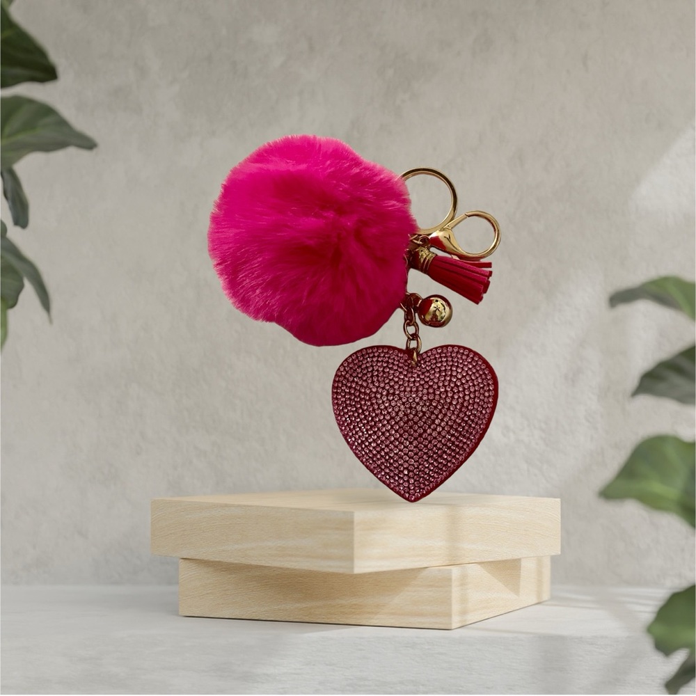 Pom‎ Heart Bag Charm (key)